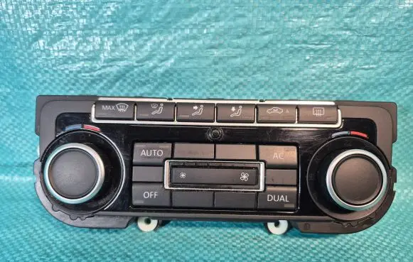 Volkswagen PASSAT B7 Climate control unit 5K0907044DF SW0909 5HB00974670
