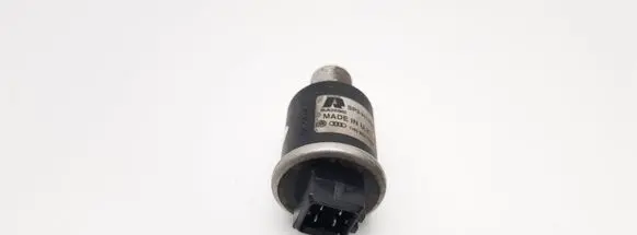 Audi A3 S3 8L Air conditioning (A/C) pressure sensor 1H0959139B SP3H1025