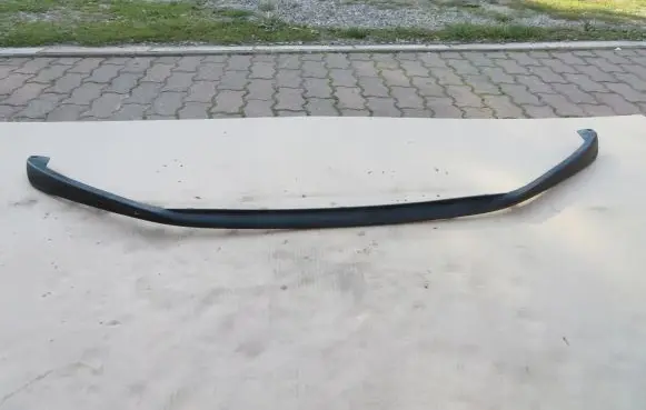 Front bumper lip