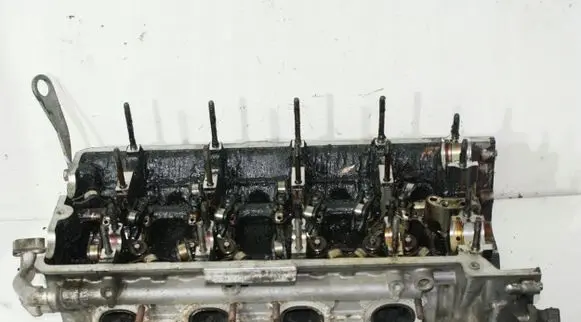 BMW 7 E65 E66 Engine head 750639908