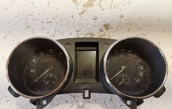 Skoda Yeti (5L) Speedometer (instrument cluster) 5L0920840G