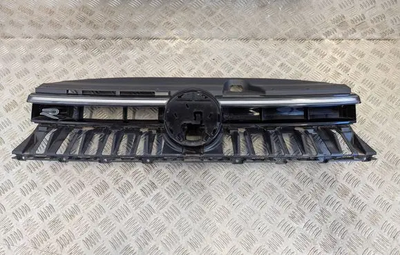 Volkswagen PASSAT B9 Front bumper upper radiator grill 3J0853653