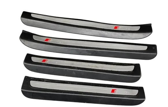 Audi Q7 4L Front sill trim cover 4L0853373F 4L0853374F 4L0853375F