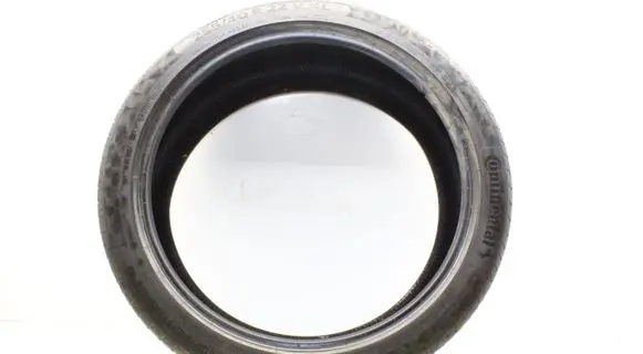 Jaguar I-Pace R12 summer tire 