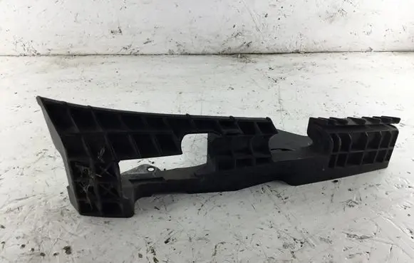 Lexus IS 220D-250-350 Front bumper mounting bracket 5211553020 2F4T0