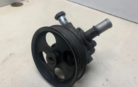 Opel Insignia A Power steering pump 13309336 00193