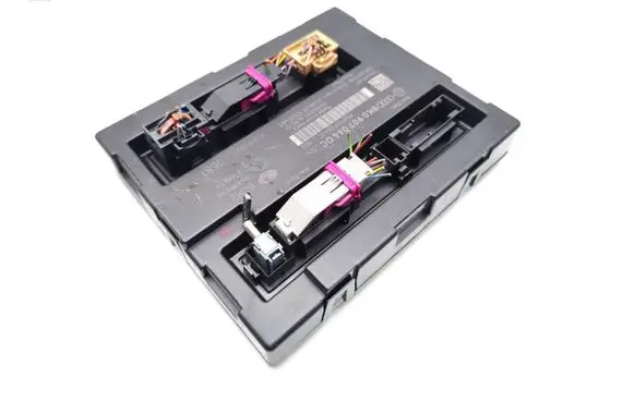 Audi A5 8T 8F Comfort/convenience module 8K0907064DC 5DK009918