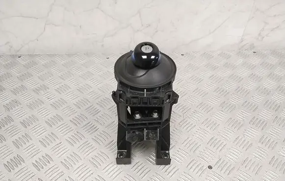 Nissan Leaf II (ZE1) Gear shifter/selector 75G106
