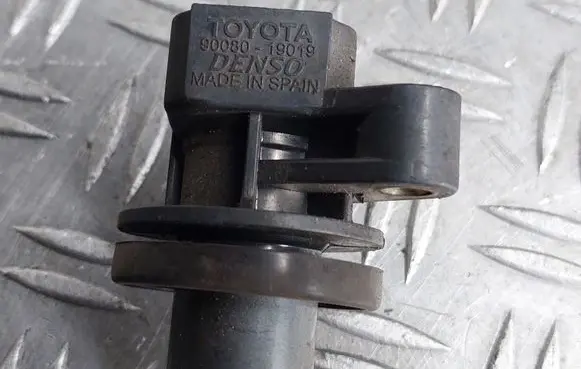 Toyota Corolla E120 E130 High voltage ignition coil 9008019019