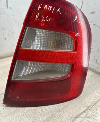 Skoda Fabia Mk1 (6Y) Rear/tail lights 6Y6945096 6Y6945112 Y33X34044A