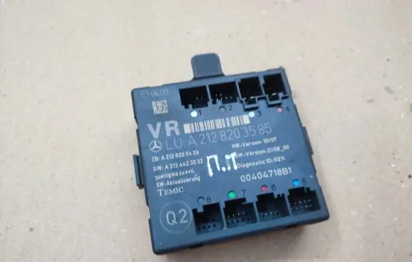 Mercedes-Benz E W212 Door control unit/module A2128203585
