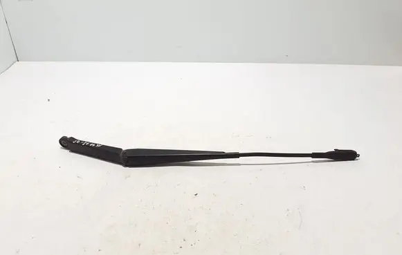 Volvo XC90 Front wiper blade arm 30753819