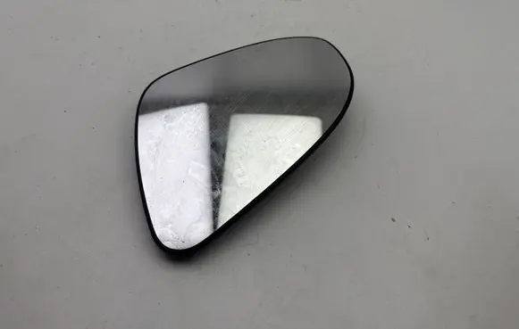 Toyota Yaris Wing mirror glass 6402301