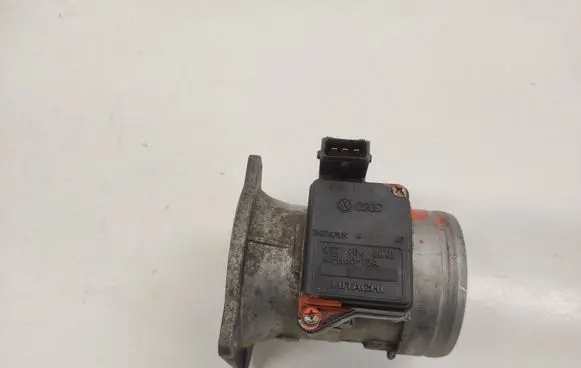 Audi A4 S4 B5 8D Mass air flow meter 037906461