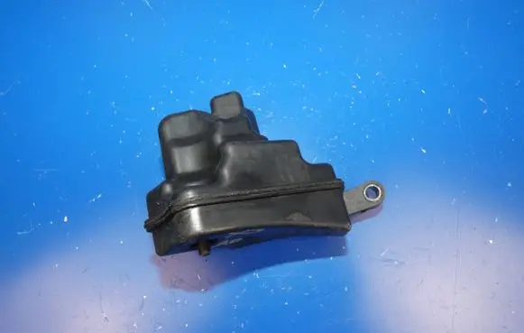 Jaguar XJ X351 Vacuum air tank 9X2Q9Y498AB