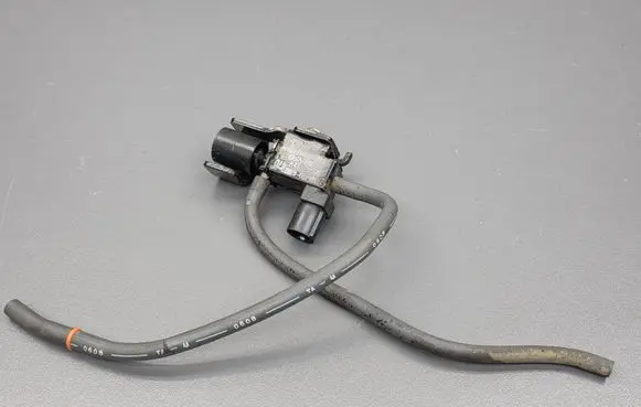 Honda Accord Vacuum valve 1846004700