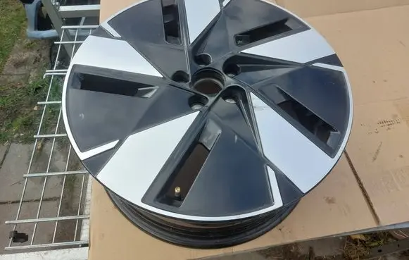 Volvo XC40 R19 alloy rim 32294212