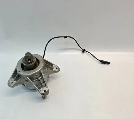 Mercedes-Benz GLE W167 Engine mount bracket A1672407300