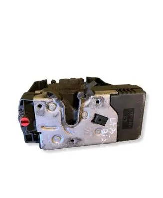 Opel Vivaro Sliding door lock 8200008463