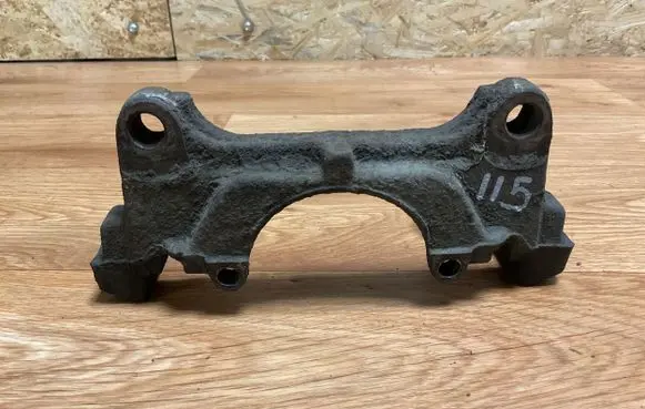 Volkswagen PASSAT B6 Front Brake Caliper Pad/Carrier 