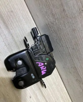 Renault Arkana Tailgate lock latch 905039428R