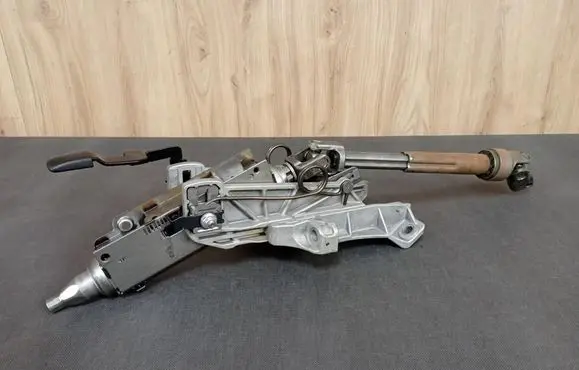 Volvo V40 Cross country Steering wheel axle 31387342