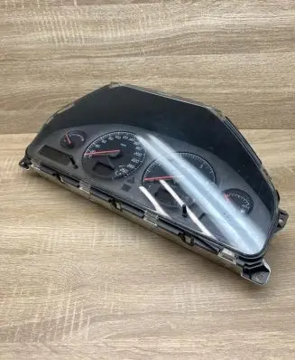 Volvo S80 Speedometer (instrument cluster) 8637995 8637996