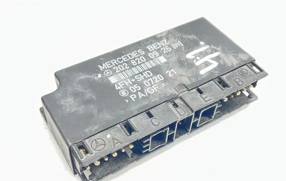 Mercedes-Benz C W202 Comfort/convenience module 2028200926