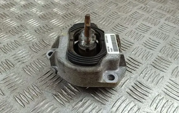 Jeep Grand Cherokee Gearbox mount 68103111AB