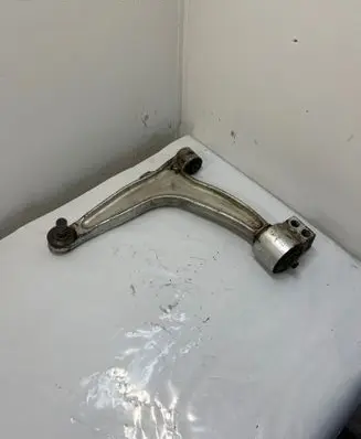 Front lower control arm/wishbone