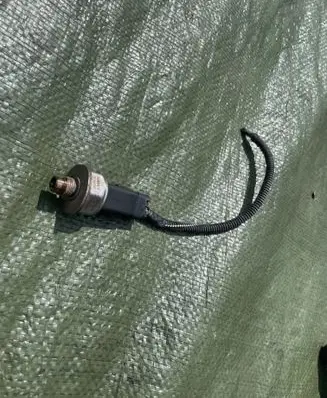 Citroen C5 Oil pressure sensor 9651503880