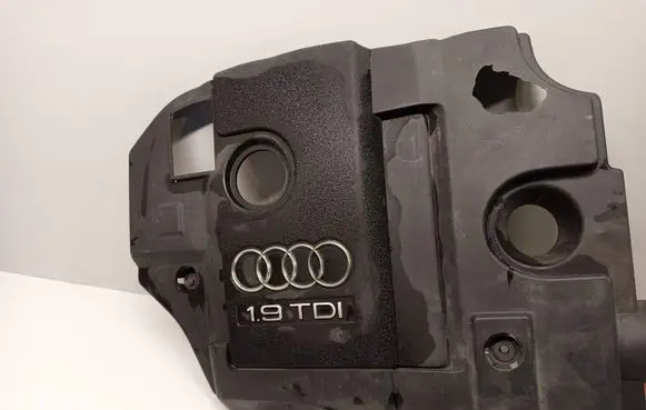 Engine cover (trim)