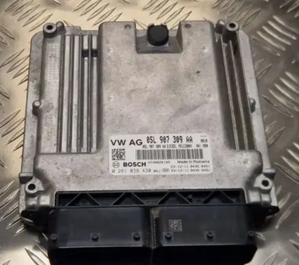 Skoda Octavia Mk4 Engine control unit/module 05L907309AA 0281039430 MD1CS004