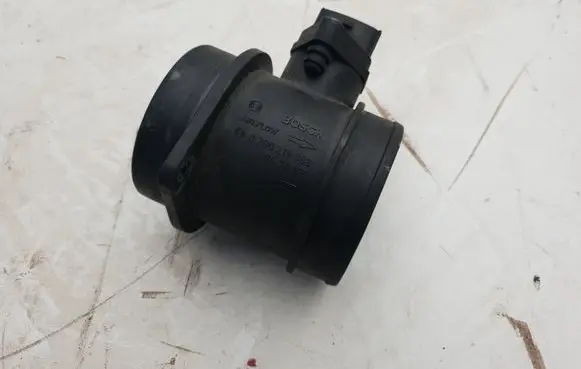Volvo V70 Mass air flow meter 8670115 0280218088