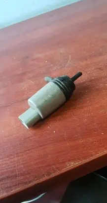 BMW 3 E90 E91 Windscreen/windshield washer pump 6934159