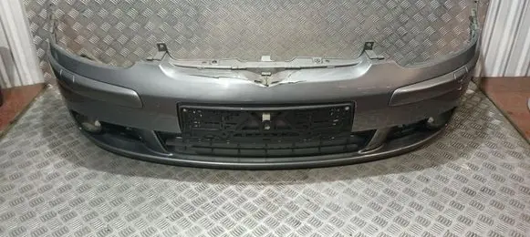 Volkswagen Golf V Front bumper 
