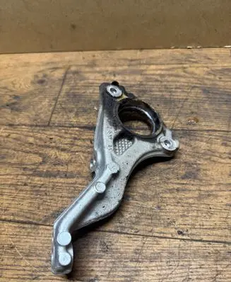 Driveshaft support bearing bracket