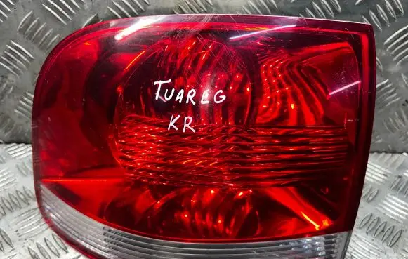 Volkswagen Touareg I Rear/tail lights 7L6945095K