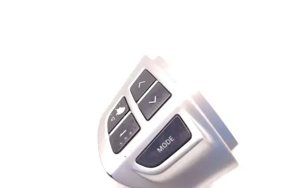 Steering wheel buttons/switches