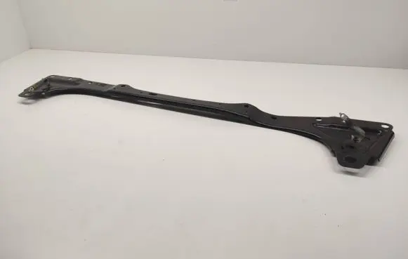 Volvo V60 Bottom radiator support slam panel 32277168 24W26