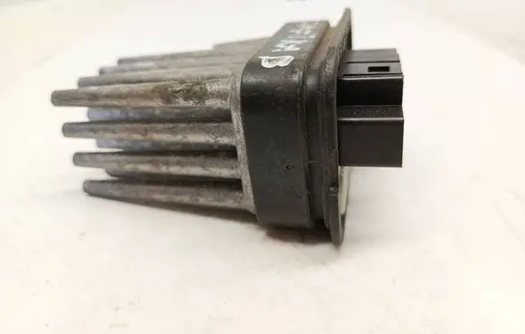 Opel Zafira B Heater blower motor/fan resistor 52488536 90566802