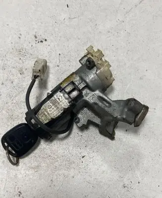 Toyota RAV 4 (XA20) Ignition lock 8978352010 88LP0017 2842102135