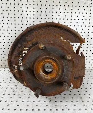 Peugeot 4007 Front wheel hub spindle knuckle