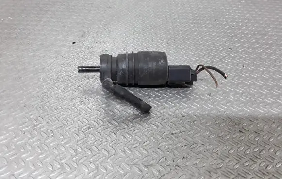 BMW X5 E53 Windscreen/windshield washer pump
