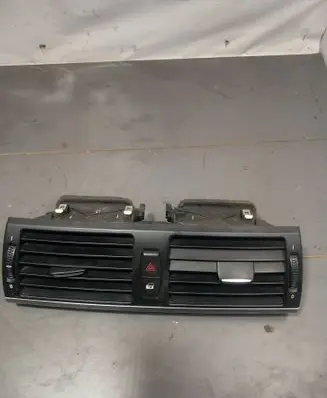 BMW X5 E70 Dash center air vent grill 7161801 7161802