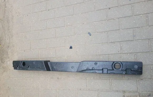 Alfa Romeo Giulia Front bumper foam support bar 50532382