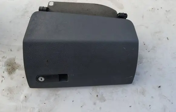 Volkswagen Transporter - Caravelle T5 Glove box