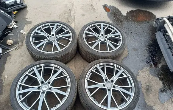 Audi Q7 4L R22 alloy rim 