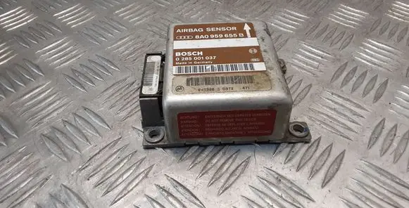 Audi A4 S4 B5 8D Airbag control unit/module 8A0959655B 0285001037