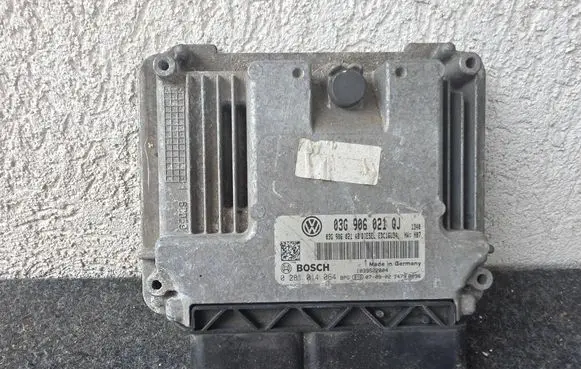 Volkswagen PASSAT B6 Engine control unit/module 03G906021QJ